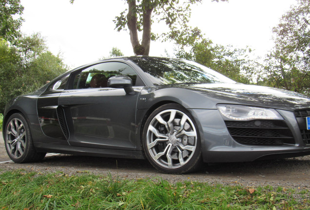 Audi R8 V10