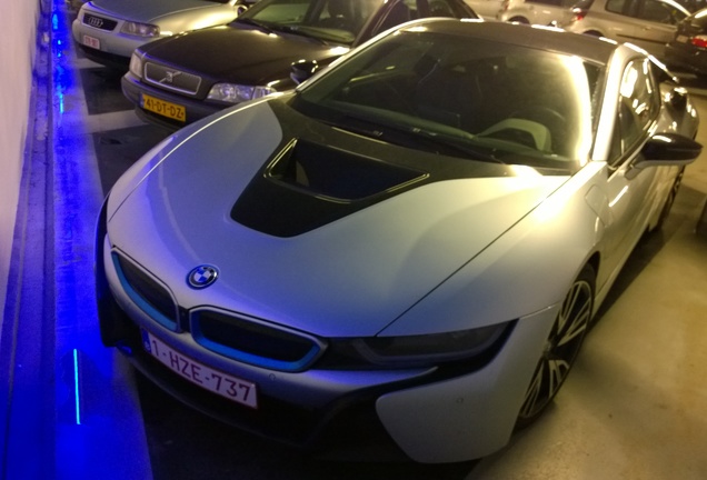 BMW i8