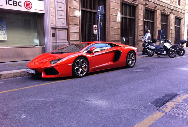 Lamborghini Aventador LP700-4