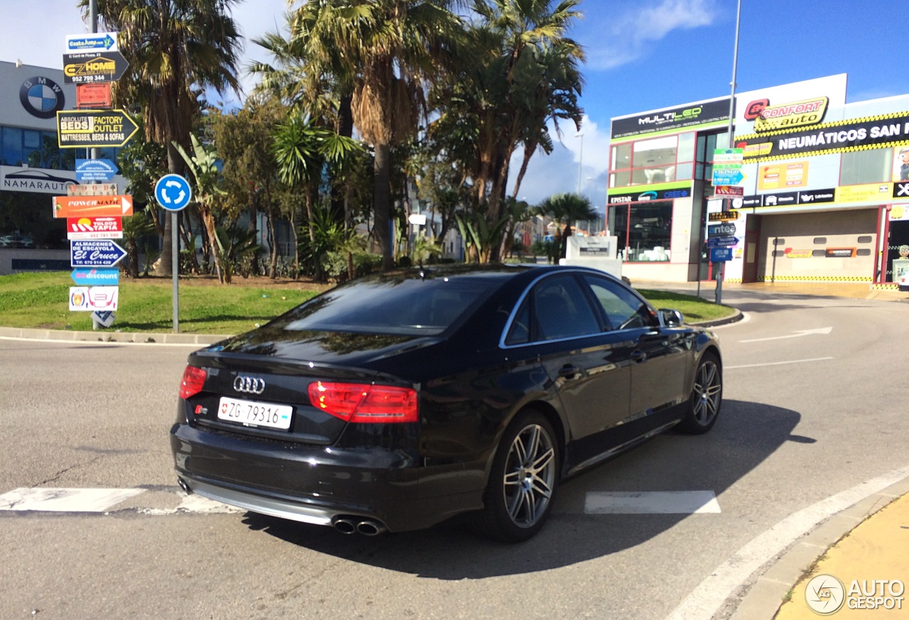 Audi S8 D4