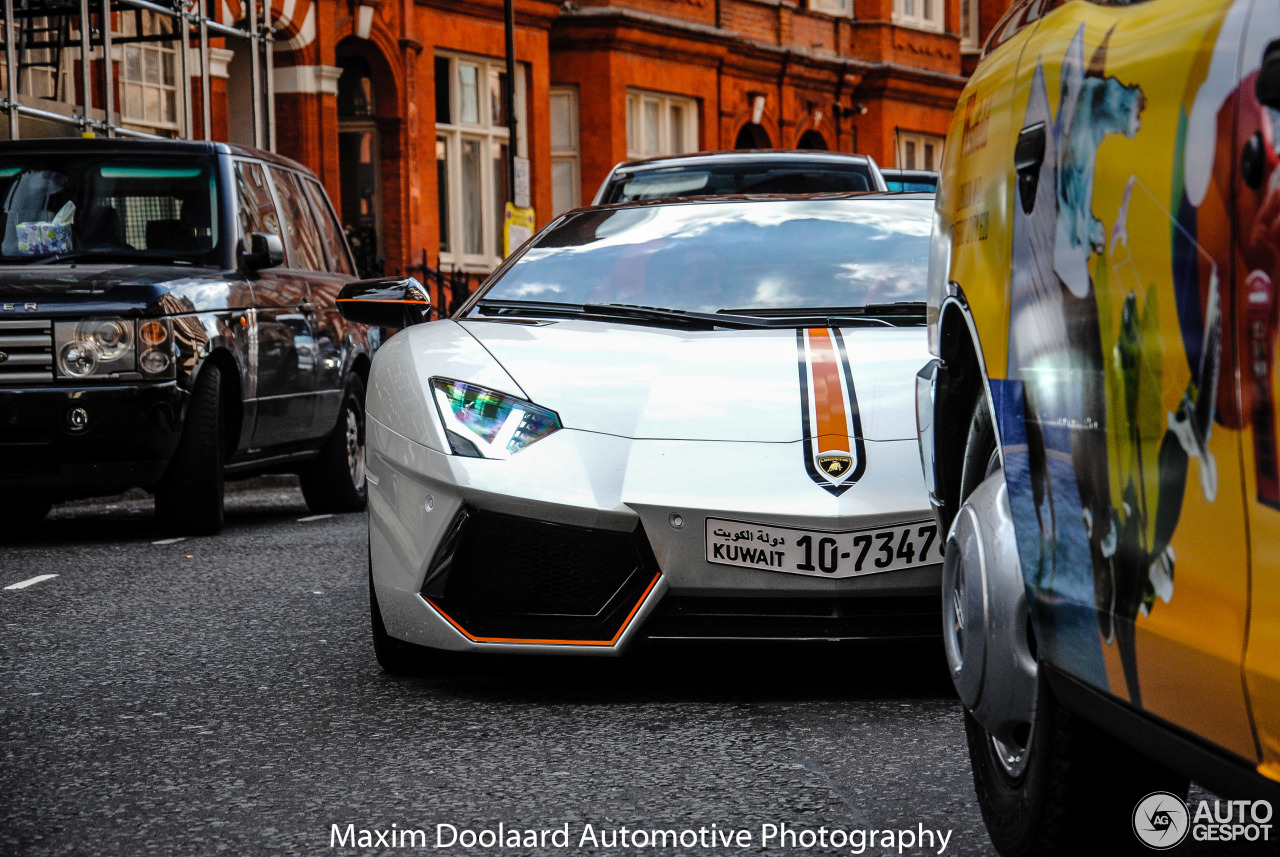 Lamborghini Aventador LP700-4 Roadster