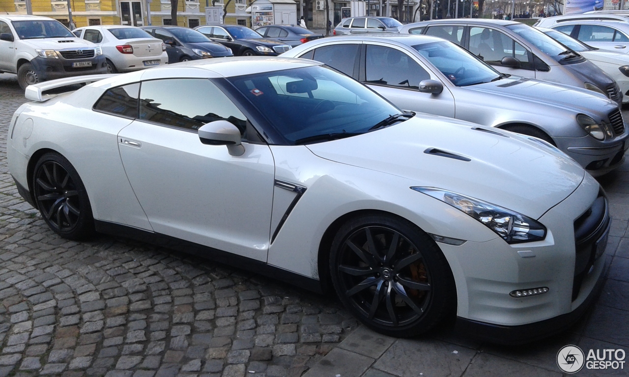 Nissan GT-R 2011