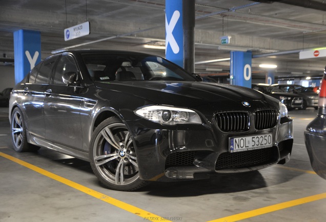 BMW M5 F10 2011