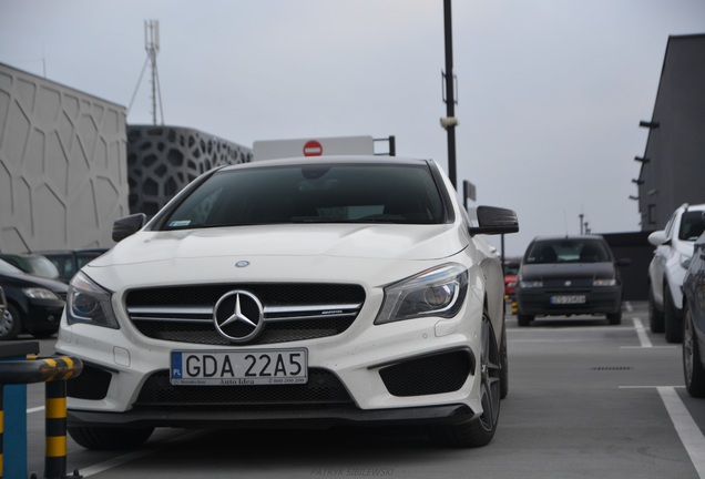 Mercedes-Benz CLA 45 AMG Shooting Brake