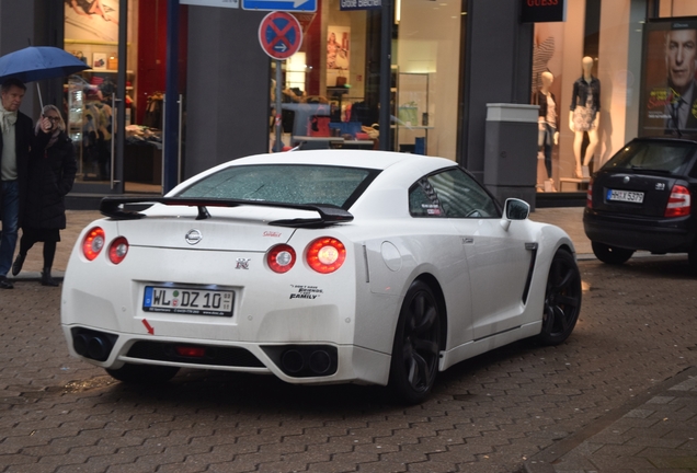 Nissan GT-R