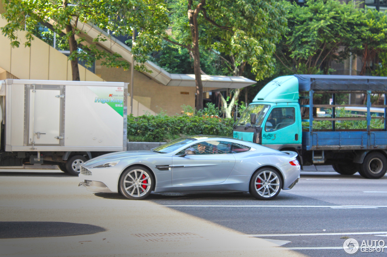 Aston Martin Vanquish 2013