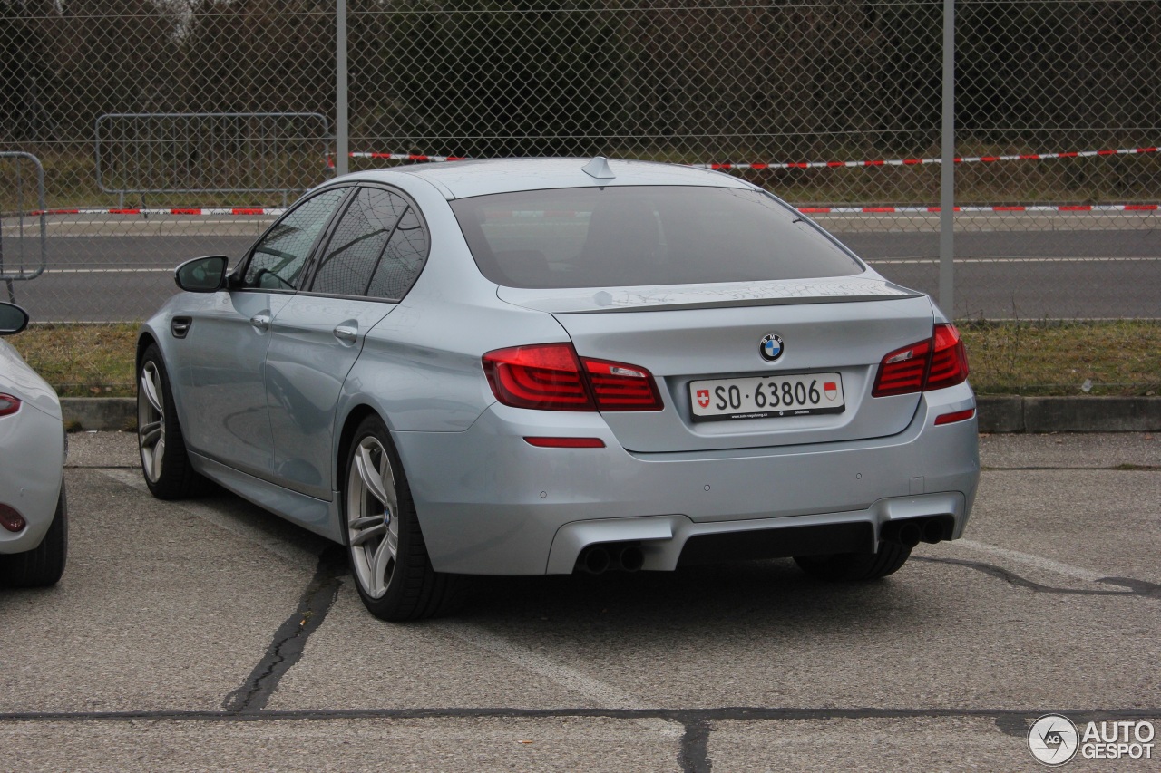 BMW M5 F10 2011