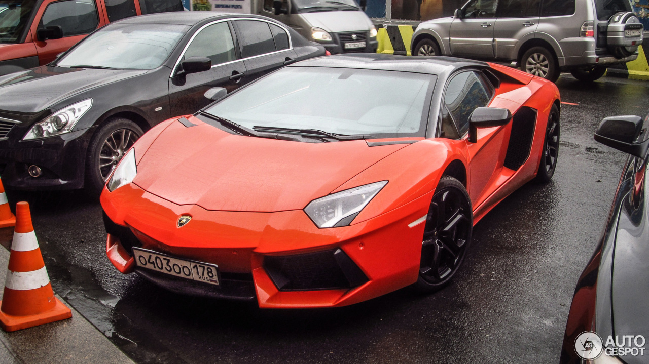 Lamborghini Aventador LP700-4