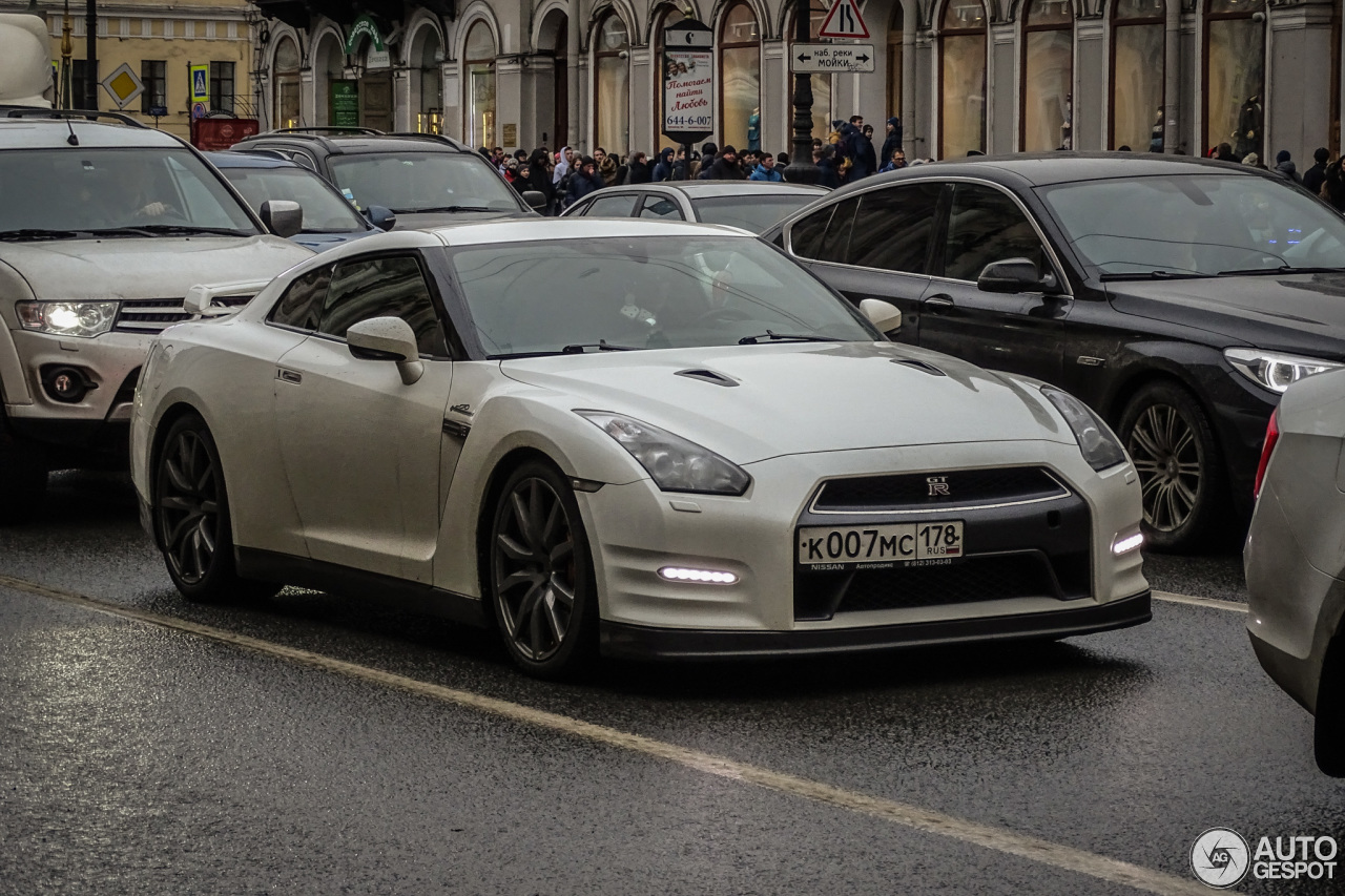 Nissan GT-R 2012