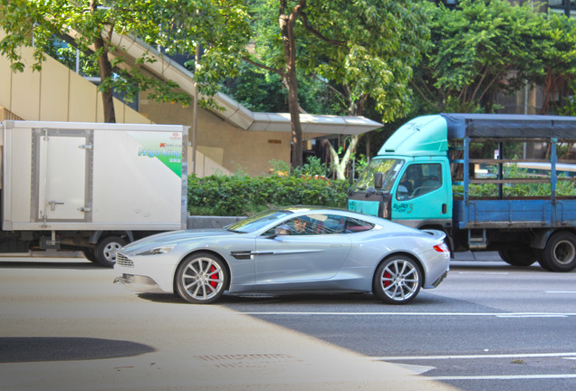 Aston Martin Vanquish 2013