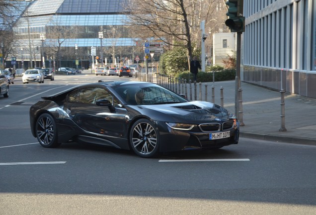 BMW i8