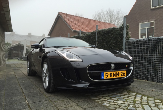 Jaguar F-TYPE S Convertible