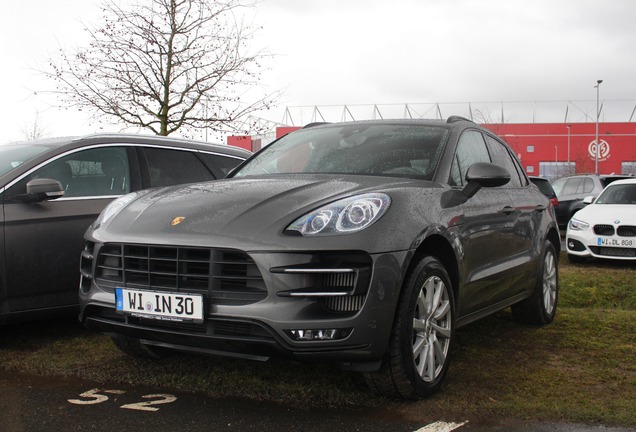 Porsche 95B Macan Turbo