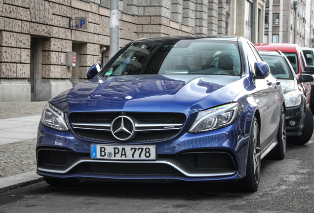 Mercedes-AMG C 63 S W205