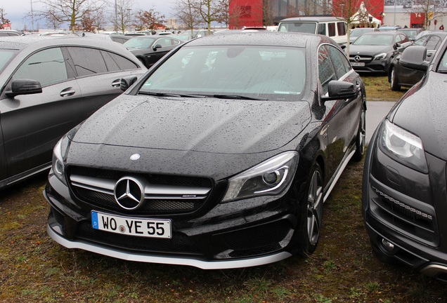 Mercedes-Benz CLA 45 AMG Shooting Brake