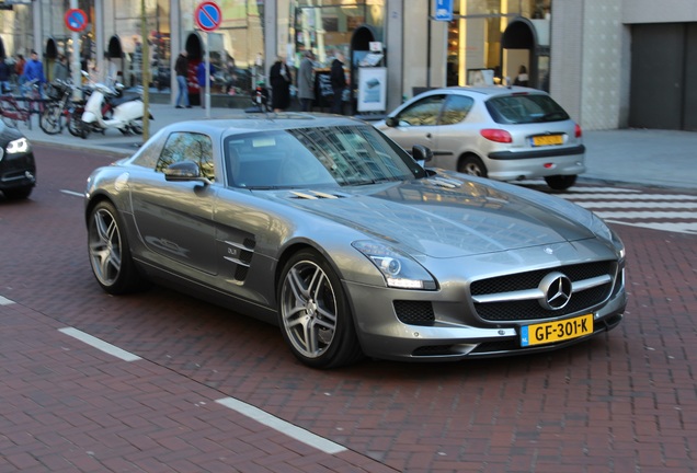 Mercedes-Benz SLS AMG