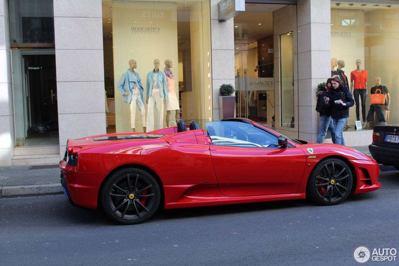 Ferrari Scuderia Spider 16M