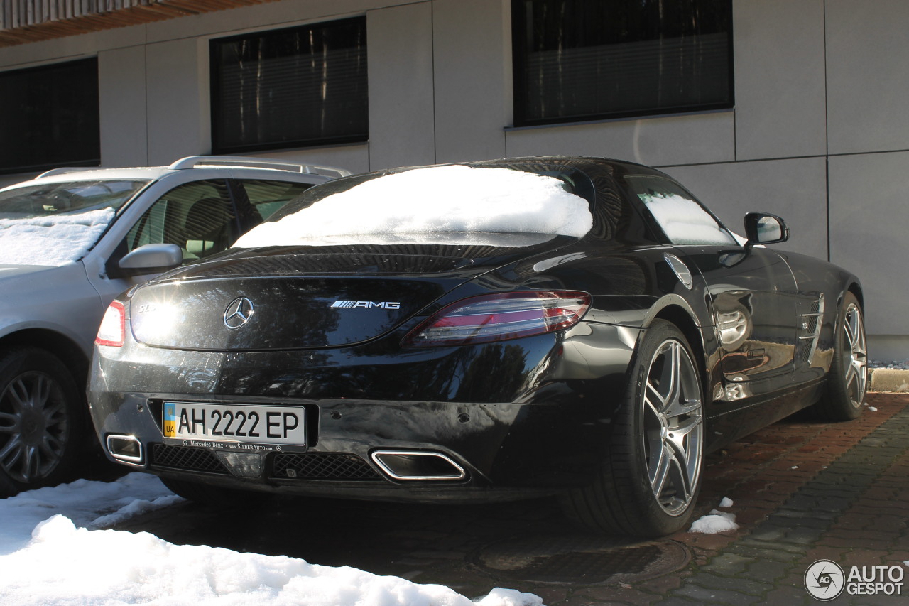 Mercedes-Benz SLS AMG