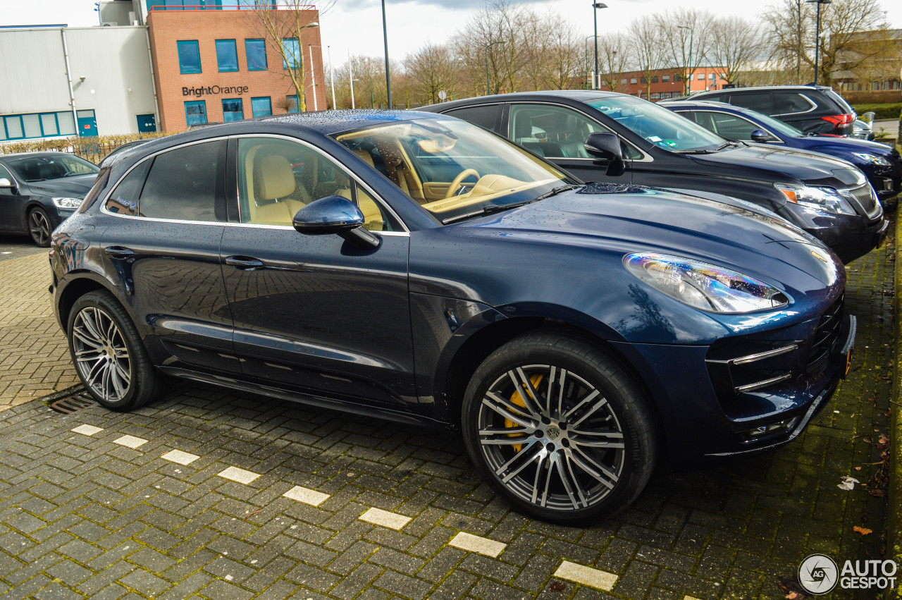 Porsche 95B Macan Turbo