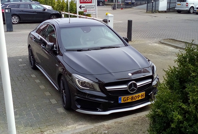 Mercedes-Benz CLA 45 AMG C117