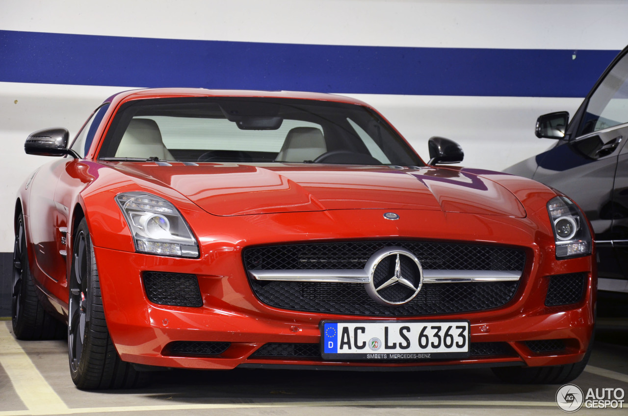 Mercedes-Benz SLS AMG