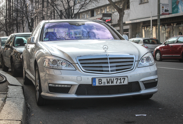 Mercedes-Benz S 65 AMG V221 2010