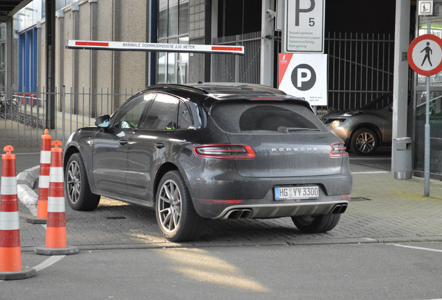 Porsche 95B Macan Turbo