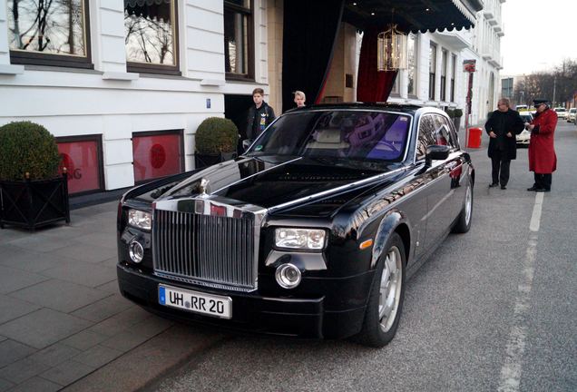 Rolls-Royce Phantom Black