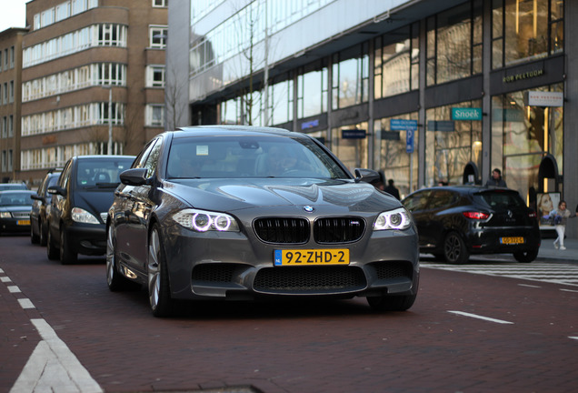 BMW M5 F10 2011