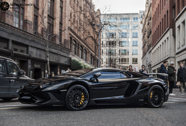 Lamborghini Aventador LP750-4 SuperVeloce Roadster