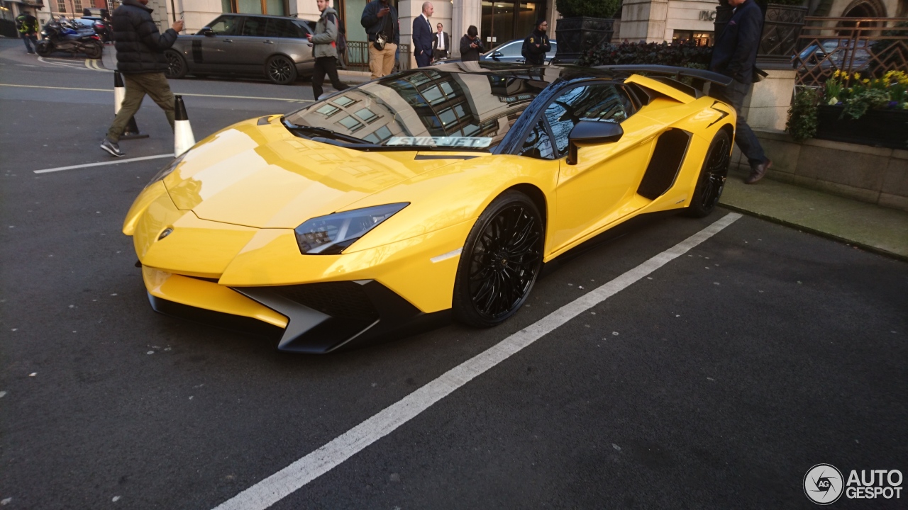 Lamborghini Aventador LP750-4 SuperVeloce Roadster