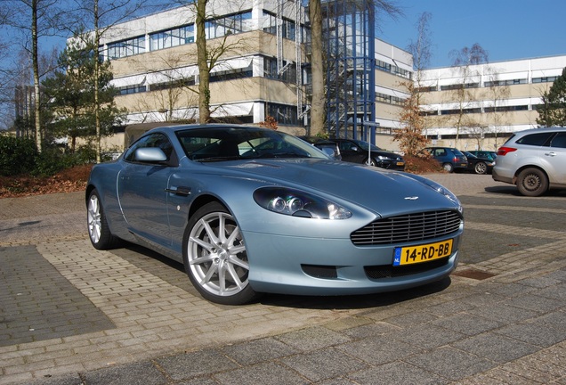 Aston Martin DB9