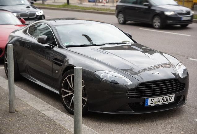 Aston Martin V8 Vantage 2012