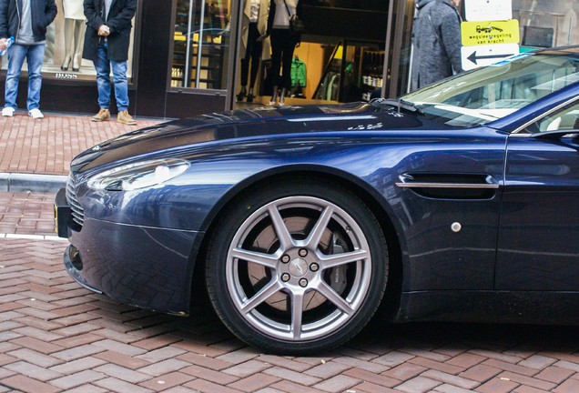 Aston Martin V8 Vantage