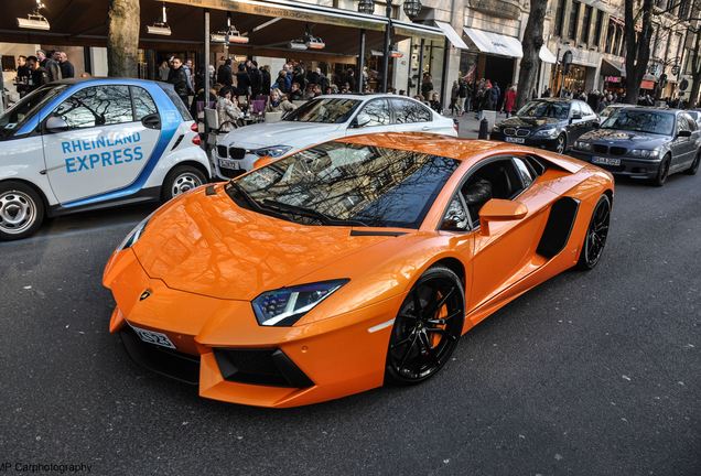 Lamborghini Aventador LP700-4