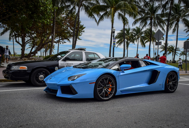 Lamborghini Aventador LP700-4 Roadster