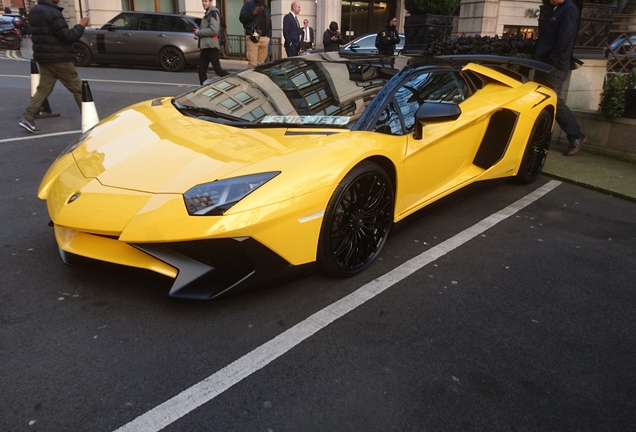 Lamborghini Aventador LP750-4 SuperVeloce Roadster