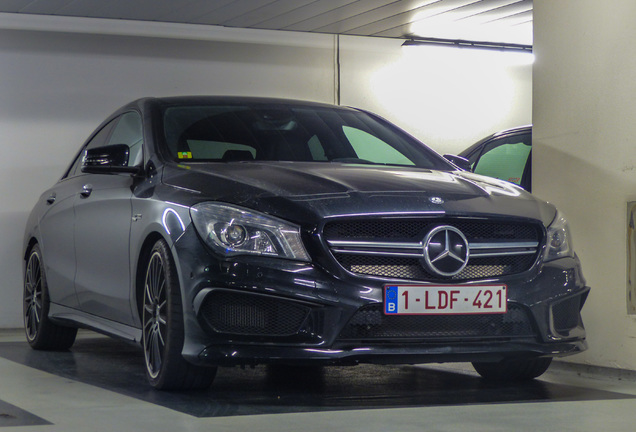 Mercedes-Benz CLA 45 AMG C117