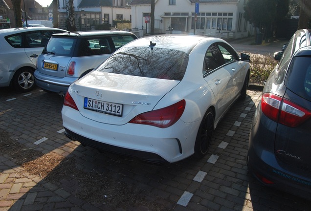 Mercedes-Benz CLA 45 AMG C117