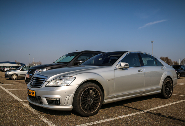 Mercedes-Benz S 63 AMG W221 2011