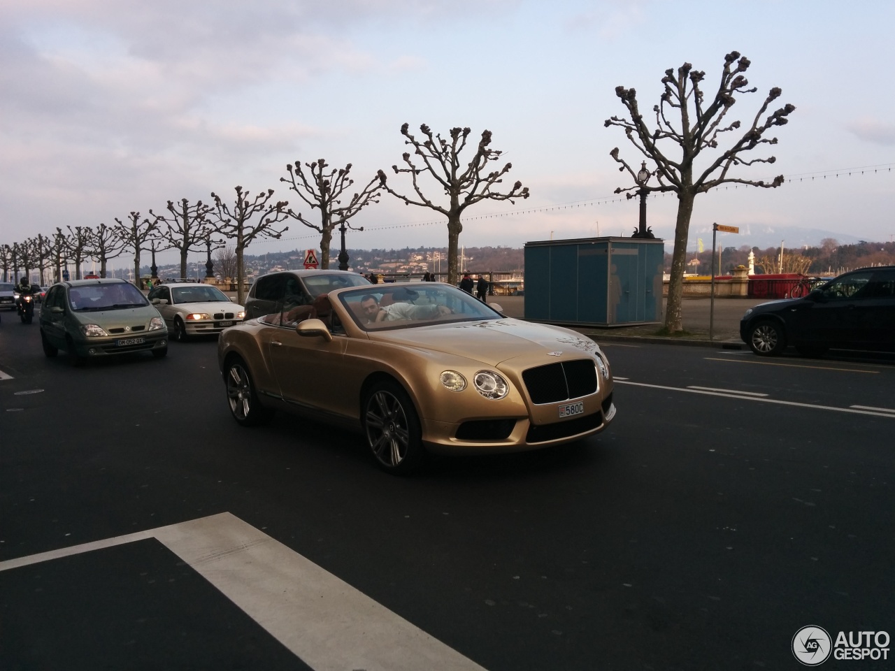 Bentley Continental GTC V8