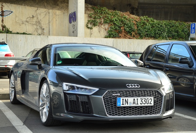 Audi R8 V10 Plus 2015