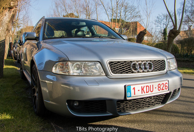 Audi RS4 Avant B5