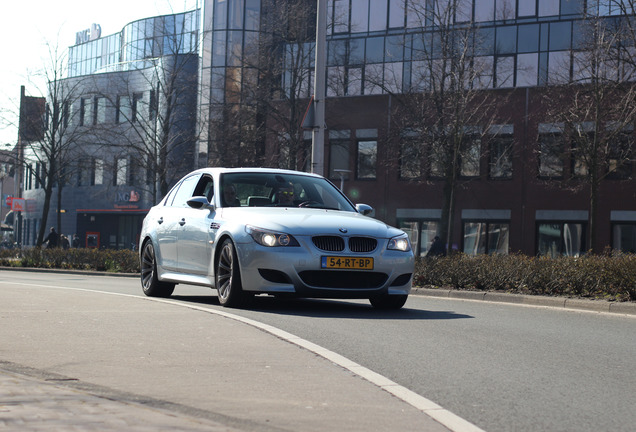 BMW M5 E60 2005