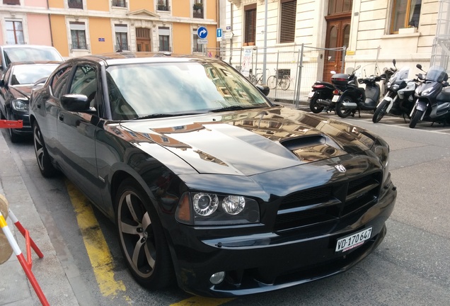 Dodge Charger SRT-8