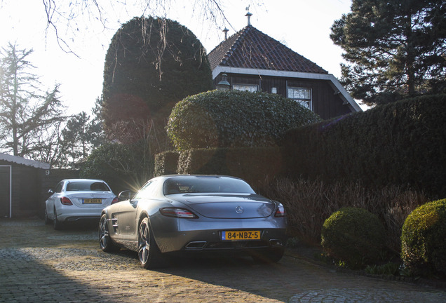 Mercedes-Benz SLS AMG