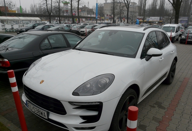 Porsche 95B Macan Turbo