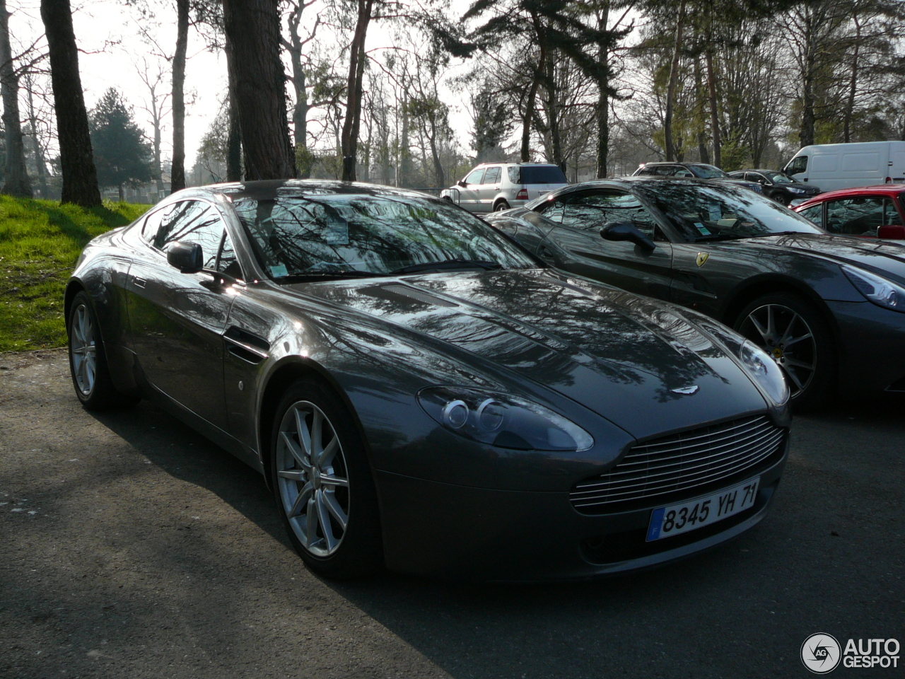 Aston Martin V8 Vantage