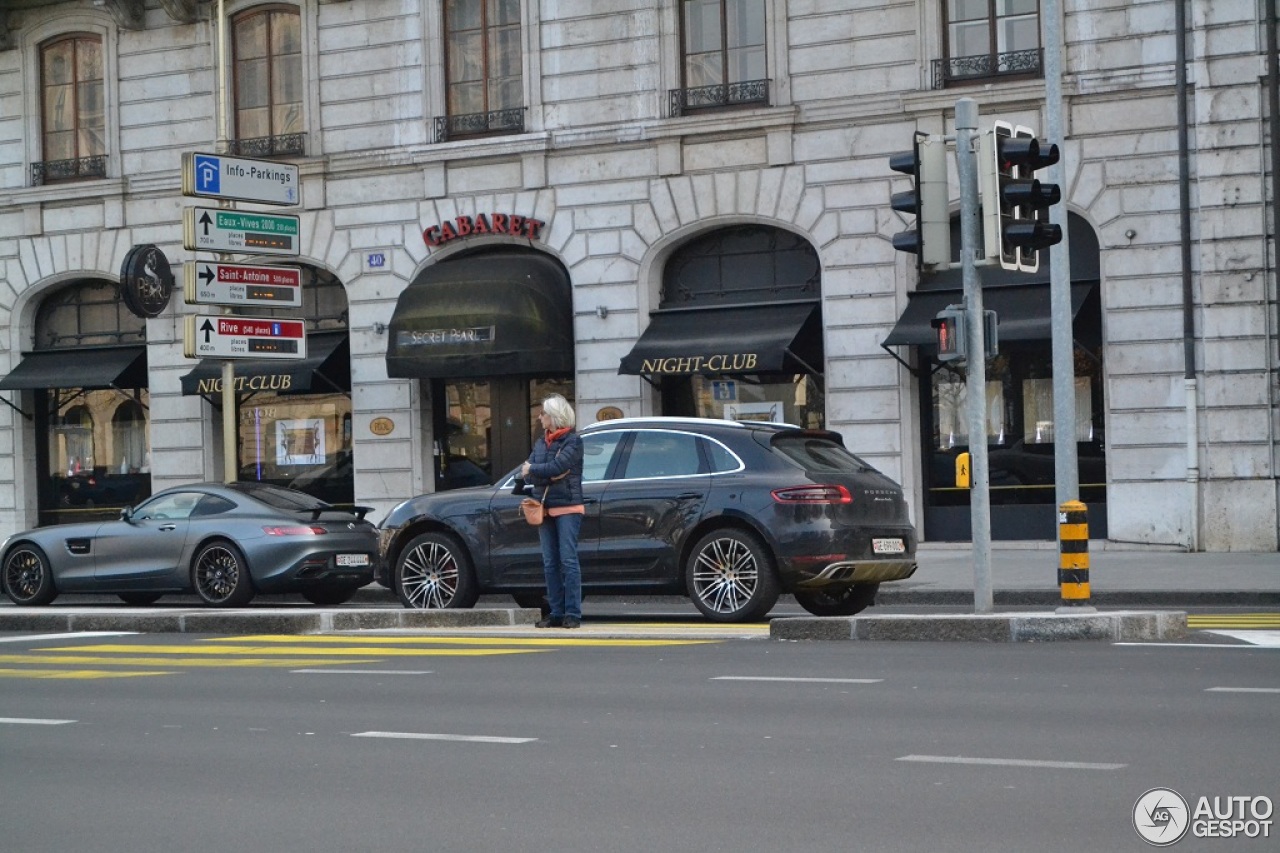 Porsche 95B Macan Turbo