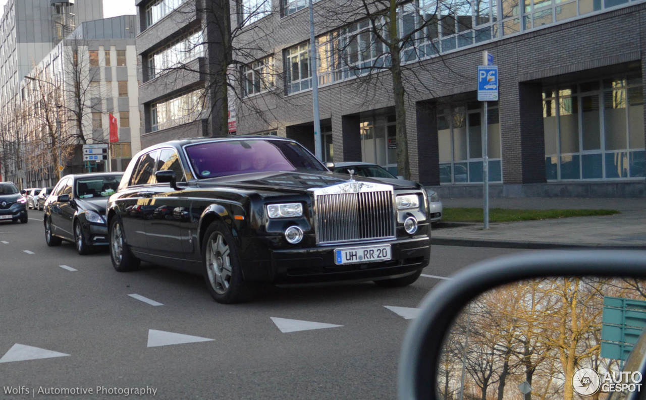 Rolls-Royce Phantom Black